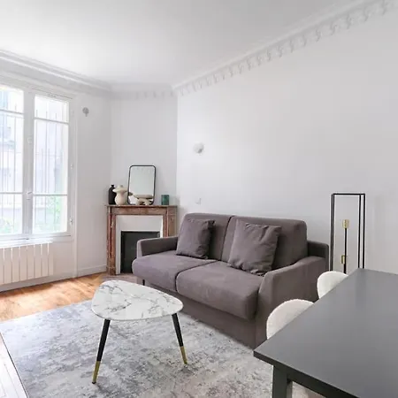 Daire Natier Montmartre Magnifique Studio